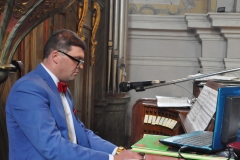 Odpust Parafialny w Książu Wielkim - organista Paweł Łukawski z parafii w Chęcinach - fot. Krzysztof Capiga - miechowski.pl
