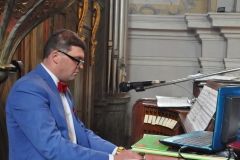 Odpust Parafialny w Książu Wielkim - organista Paweł Łukawski z parafii w Chęcinach - fot. Krzysztof Capiga - miechowski.pl