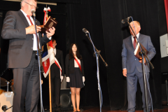 100-lecie miechowskiego LO - Zjazd Absolwentów Medal "Polonia Minor" od Sejmiku - fot. K. Capiga