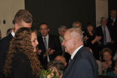 100-lecie miechowskiego LO - Zjazd Absolwentów - kwiaty dla dyr. Ernesta Kolano - fot. K. Capiga