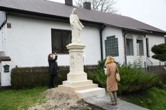 2023-10-27-kapliczka-w-Trzonowie-06