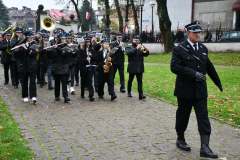2023-11-11-obchody-w-Miechowie-001