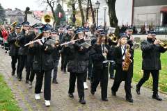 2023-11-11-obchody-w-Miechowie-002