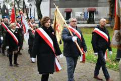 2023-11-11-obchody-w-Miechowie-013