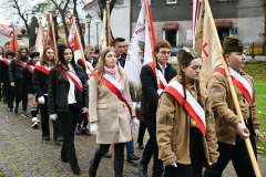 2023-11-11-obchody-w-Miechowie-016