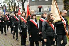 2023-11-11-obchody-w-Miechowie-019