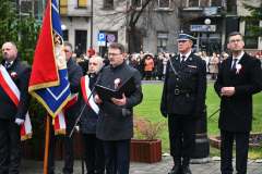 2023-11-11-obchody-w-Miechowie-068