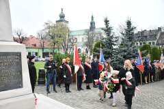 2023-11-11-obchody-w-Miechowie-069