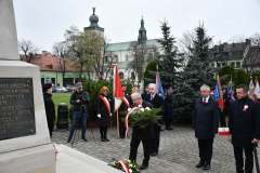2023-11-11-obchody-w-Miechowie-071