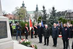 2023-11-11-obchody-w-Miechowie-072