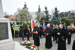 2023-11-11-obchody-w-Miechowie-074