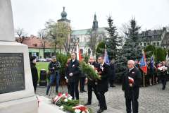 2023-11-11-obchody-w-Miechowie-075