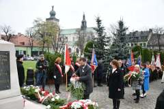 2023-11-11-obchody-w-Miechowie-080