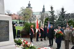2023-11-11-obchody-w-Miechowie-085