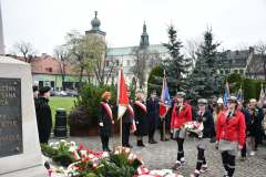2023-11-11-obchody-w-Miechowie-088