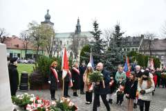 2023-11-11-obchody-w-Miechowie-090