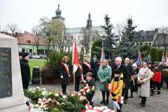 2023-11-11-obchody-w-Miechowie-091