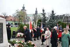 2023-11-11-obchody-w-Miechowie-092