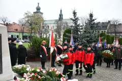 2023-11-11-obchody-w-Miechowie-093