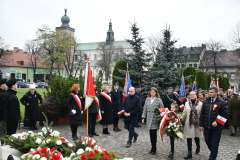 2023-11-11-obchody-w-Miechowie-098