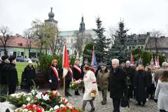 2023-11-11-obchody-w-Miechowie-104