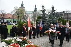 2023-11-11-obchody-w-Miechowie-110