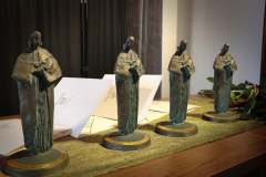 2024-statuetki-Macieja-Miechowity-001