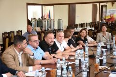 2024-08-16-powiatowy-sztab-kryzysowy-wakacje-03