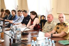 2024-08-16-powiatowy-sztab-kryzysowy-wakacje-04