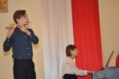 Powiatowo-miejskie obchody 226. rocznicy uchwalenia Konstytucji 3 maja - występ Marcela Podgórskiego z PSM - fot. K. Capiga