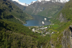 Agata na końcu Świata - Fiordy i lodowce w Norwegii - miechowski.pl