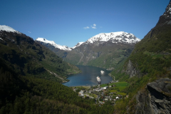 Agata na końcu Świata - Fiordy i lodowce w Norwegii - miechowski.pl