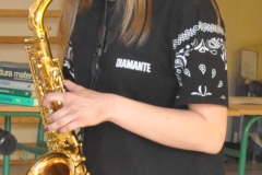 Dzień Otwarty "Ekonomika" - Monika Świerk gra na saksie - miechowski.pl - fot. Krzysztof Capiga