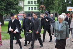 Międzynarodowe Małopolskie Spotkania z Folklorem - Miechów 2016 - wejście do bazyliki i Msza św. - miechowski.pl