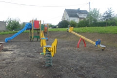 Plac zabaw w Trzebienicach - miechowski.pl