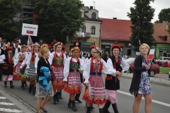 Międzynarodowe Małopolskie Spotkania z Folklorem Miechów 2016 - parada uczestników - miechowski.pl