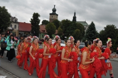 Międzynarodowe Małopolskie Spotkania z Folklorem Miechów 2016 - parada uczestników - miechowski.pl