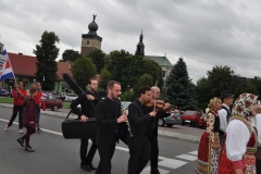 Międzynarodowe Małopolskie Spotkania z Folklorem Miechów 2016 - parada uczestników - miechowski.pl