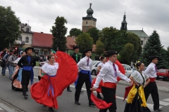 Międzynarodowe Małopolskie Spotkania z Folklorem Miechów 2016 - parada uczestników - miechowski.pl