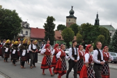 Międzynarodowe Małopolskie Spotkania z Folklorem Miechów 2016 - parada uczestników - miechowski.pl