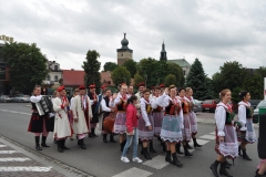 Międzynarodowe Małopolskie Spotkania z Folklorem Miechów 2016 - parada uczestników - miechowski.pl