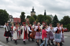 Międzynarodowe Małopolskie Spotkania z Folklorem Miechów 2016 - parada uczestników - miechowski.pl