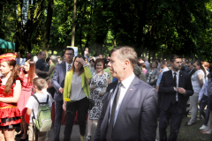 Pola Nadziei 2016 - oficjele na czele z wicewojewodą Piotrem Ćwikiem - miechowski.pl - fot. K. Capiga