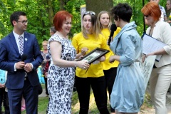 Pola Nadziei 2016 - najdroższy obraz wylicytowała poseł Lidia Gądek - miechowski.pl - fot. K. Capiga