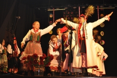 Międzynarodowe Małopolskie Spotkania z Folklorem - Zespół Pieśni i Tańca "Miechowiacy" - miechowski.pl