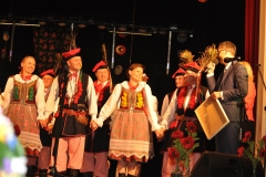Międzynarodowe Małopolskie Spotkania z Folklorem - Zespół Pieśni i Tańca "Miechowiacy" - miechowski.pl