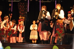 Międzynarodowe Małopolskie Spotkania z Folklorem - Zespół Pieśni i Tańca "Miechowiacy" - miechowski.pl