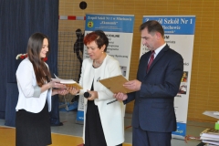 Absolwenci "Ekonomika" 2016 - nagrody i dyplomy dla najlepszych - miechowski.pl - fot. Krzysztof Capiga