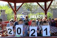 Czytanie-w-altanie-w-Golczy-04