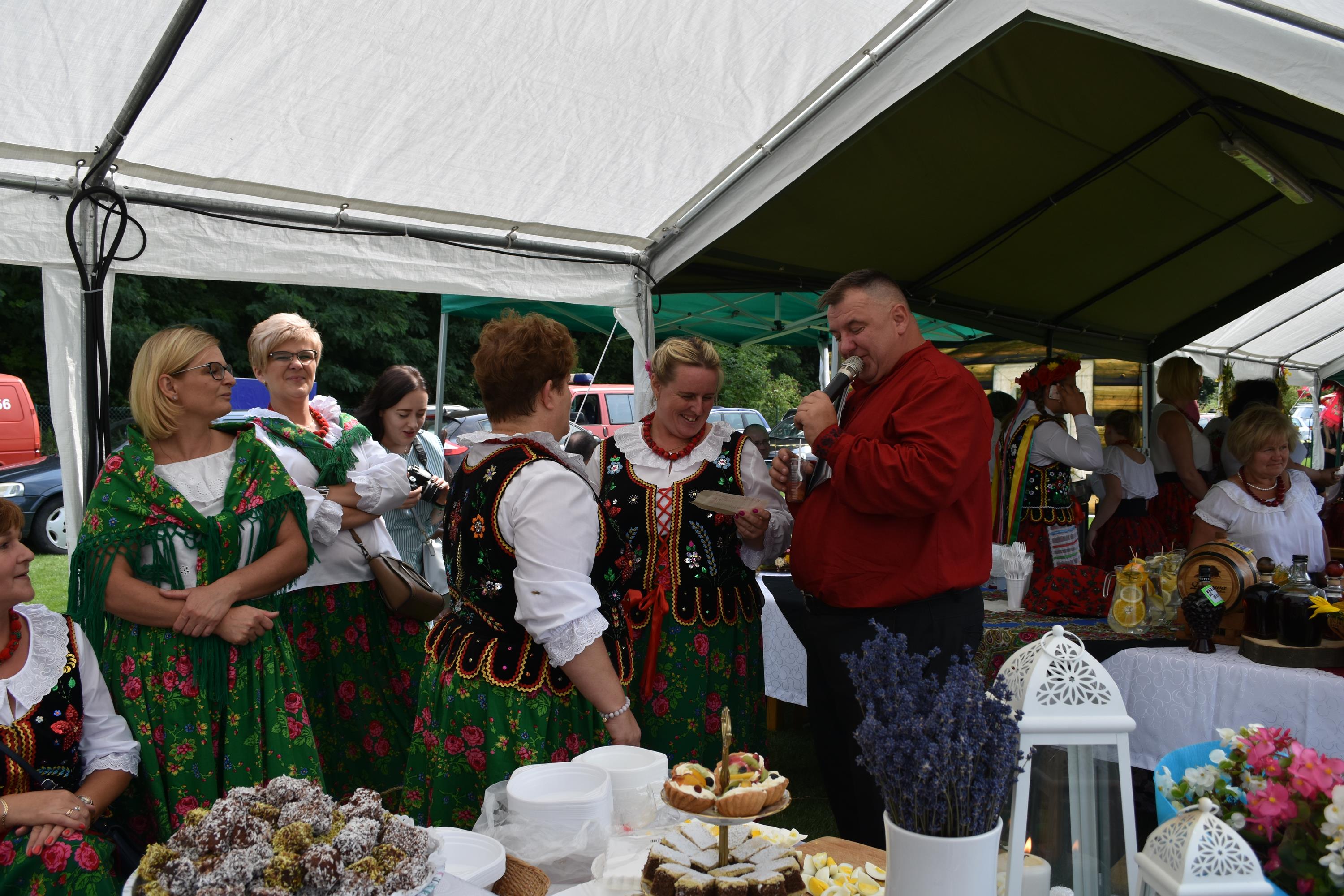 doynki_gminne_2019_i_kiermasz_produktow_regionalnych_w_ksiu_wielkim_111_20190820_1806106297